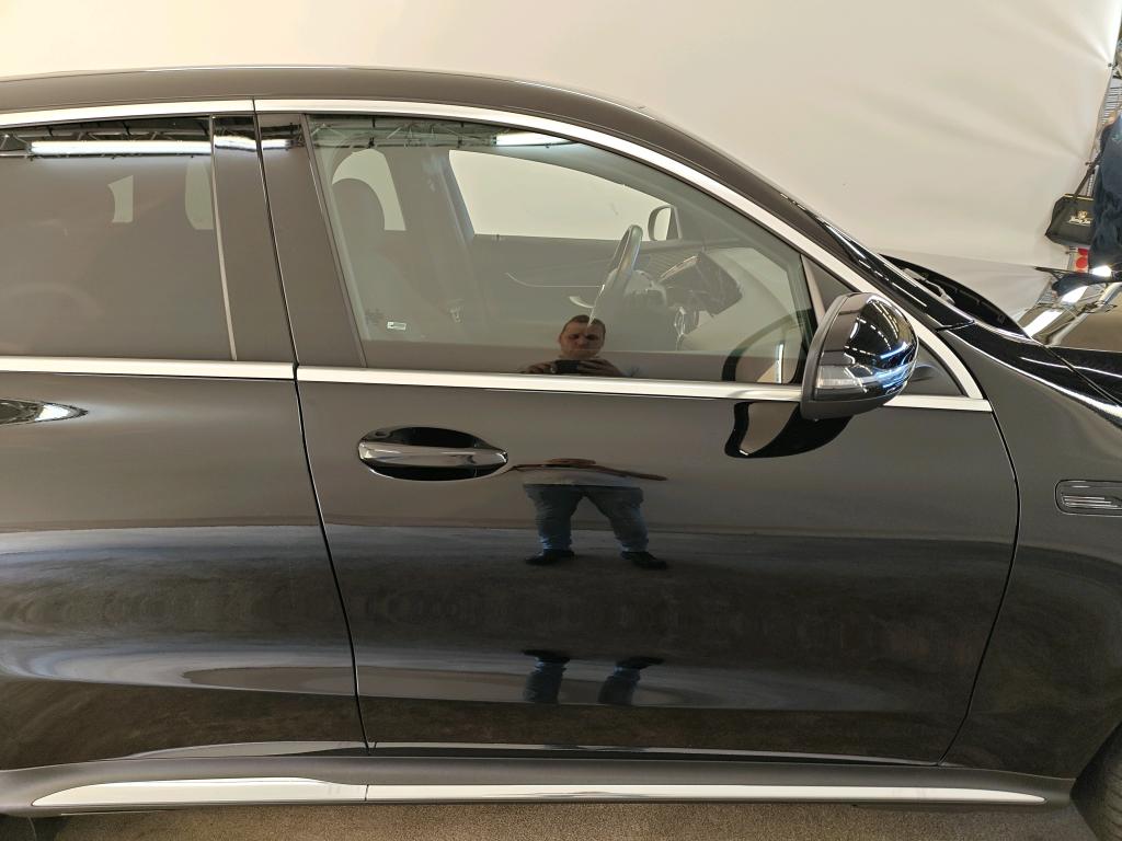 Photo 15 of Mercedes EQC