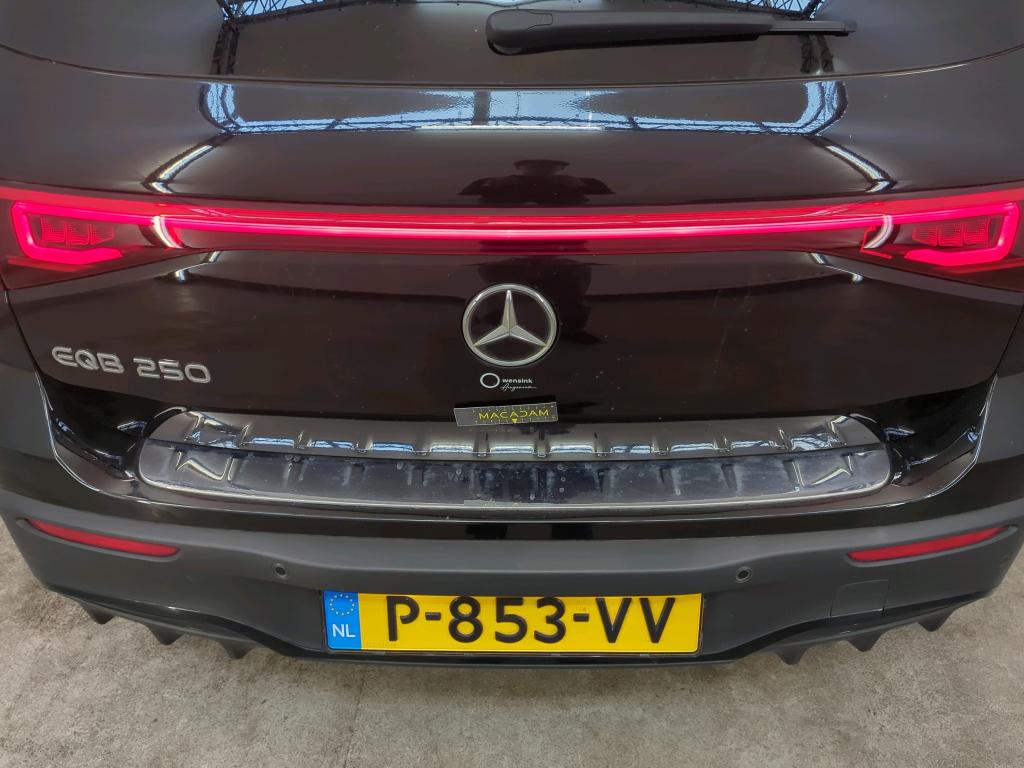 Foto 37 van Mercedes EQB