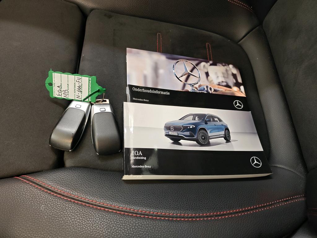 Photo 4 of Mercedes EQA