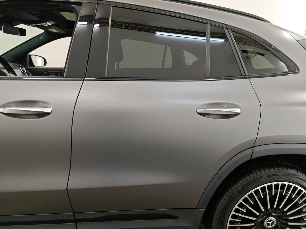 Photo 13 of Mercedes EQA