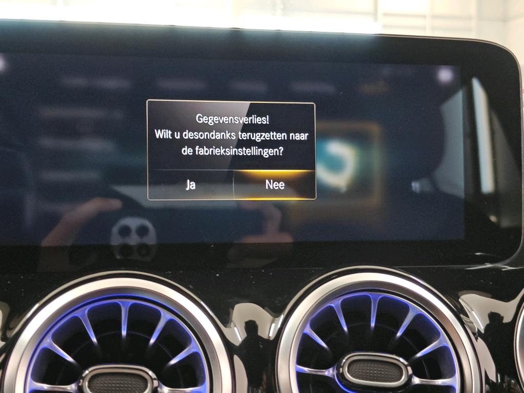 Photo 16 of Mercedes EQA