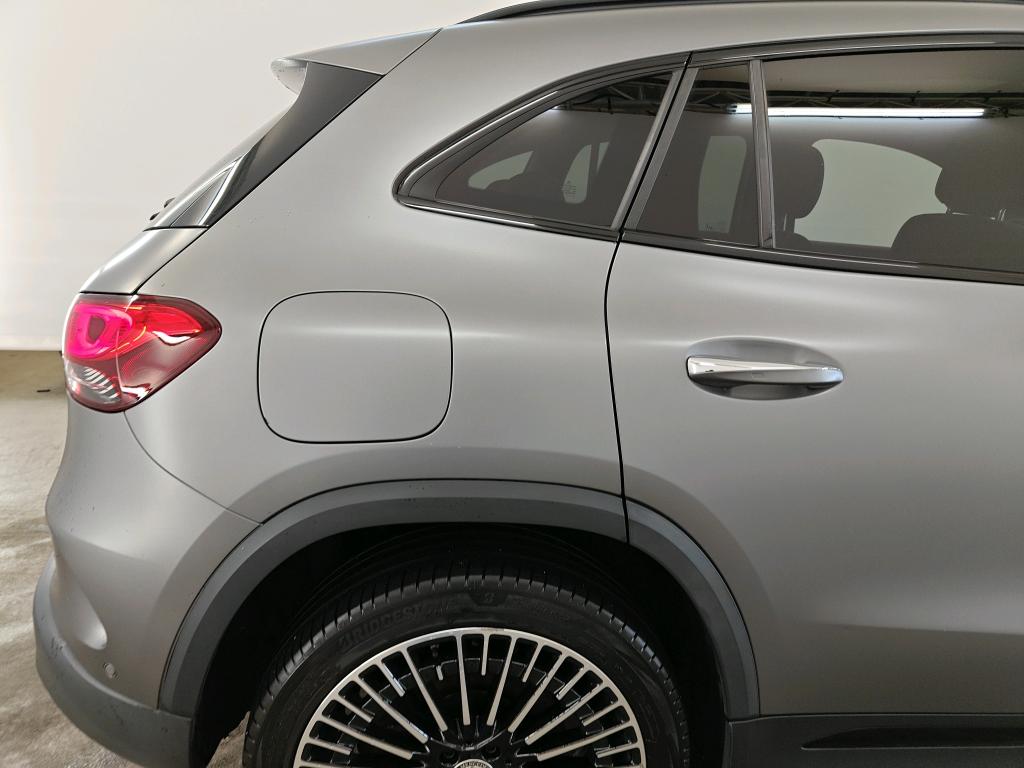 Photo 24 of Mercedes EQA