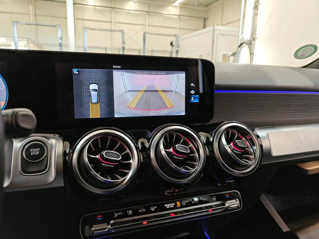 Foto 32 van Mercedes EQB