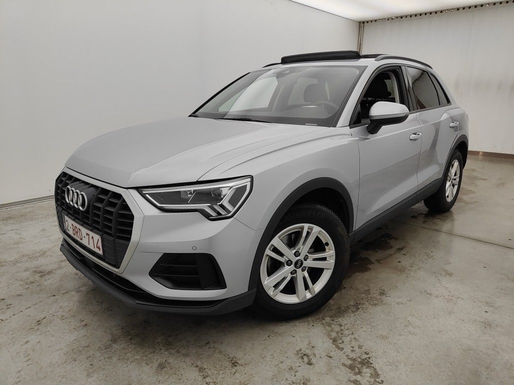 Audi Q3 Audi Q3 35 TFSI S tronic Bus. Ed. Attraction 5d
