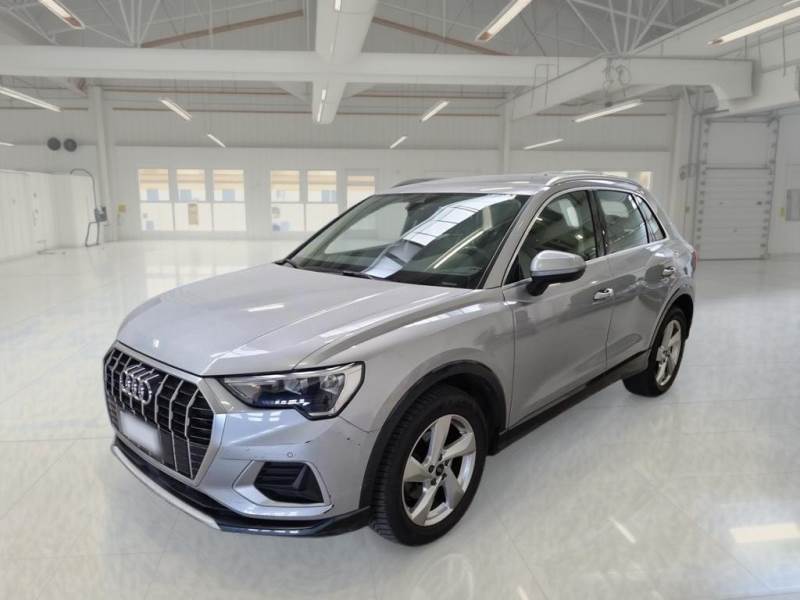 Audi Q3 AUDI Q3 / 2018 / 5P / SUV 35 TDI QUATTRO S TRONIC BUSINESS ADVANCE