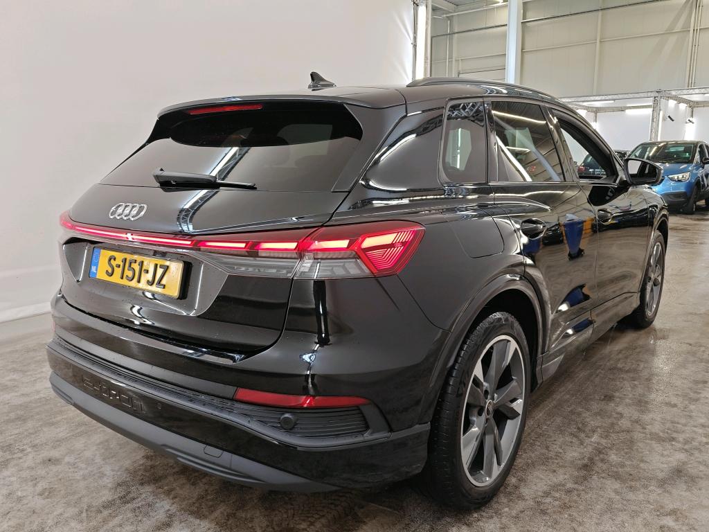 Photo 2 of Audi Q4 e-tron