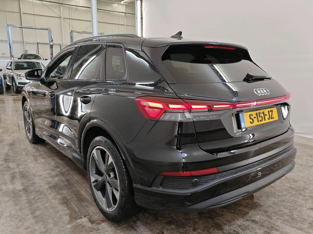 Photo 13 of Audi Q4 e-tron