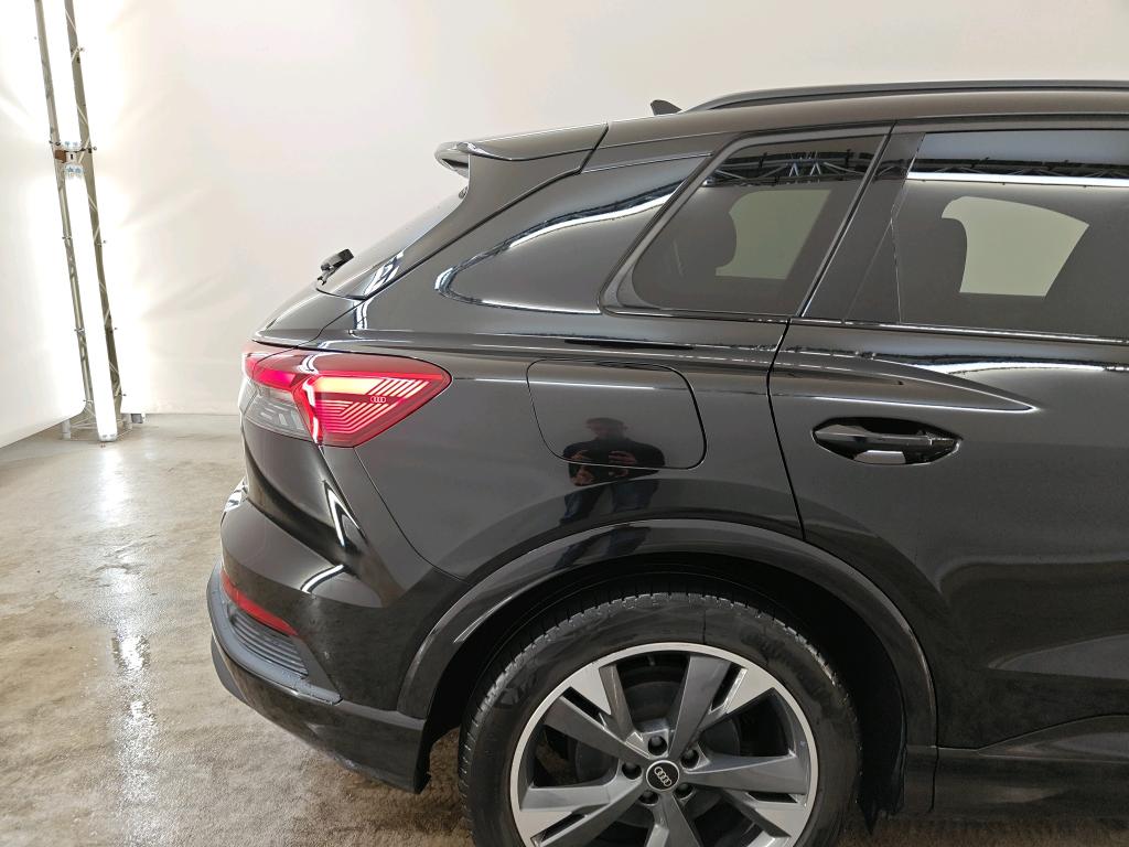 Photo 15 of Audi Q4 e-tron