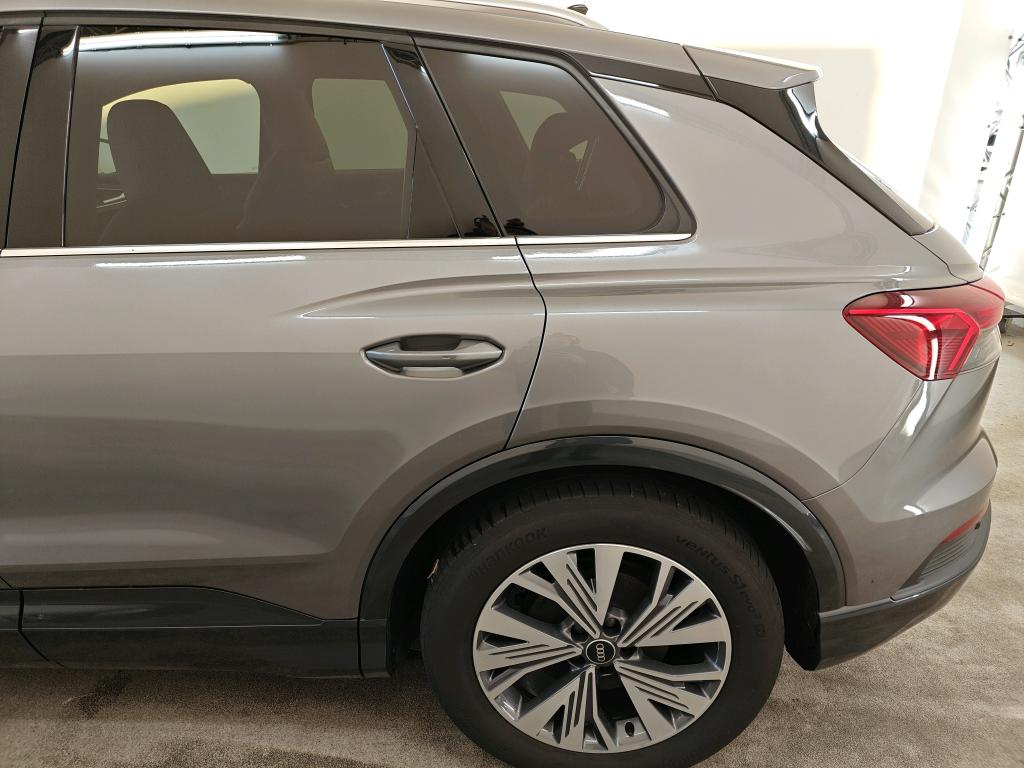 Photo 9 of Audi Q4 e-tron