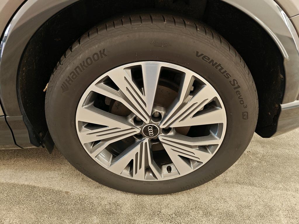 Photo 14 of Audi Q4 e-tron