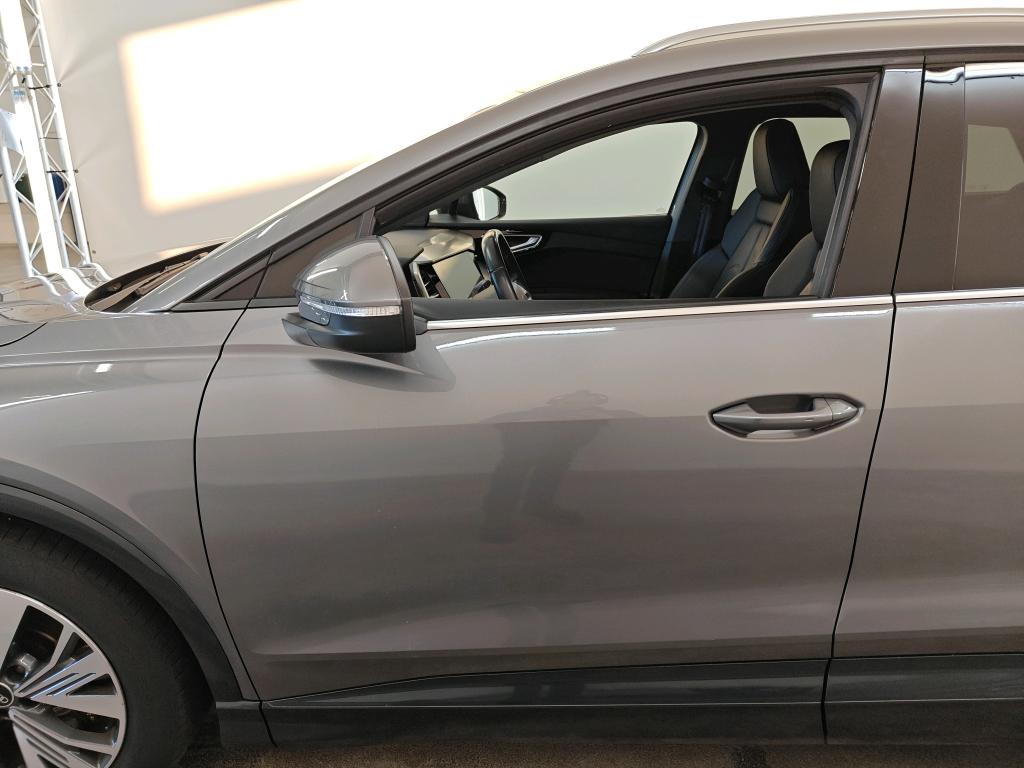 Photo 15 of Audi Q4 e-tron