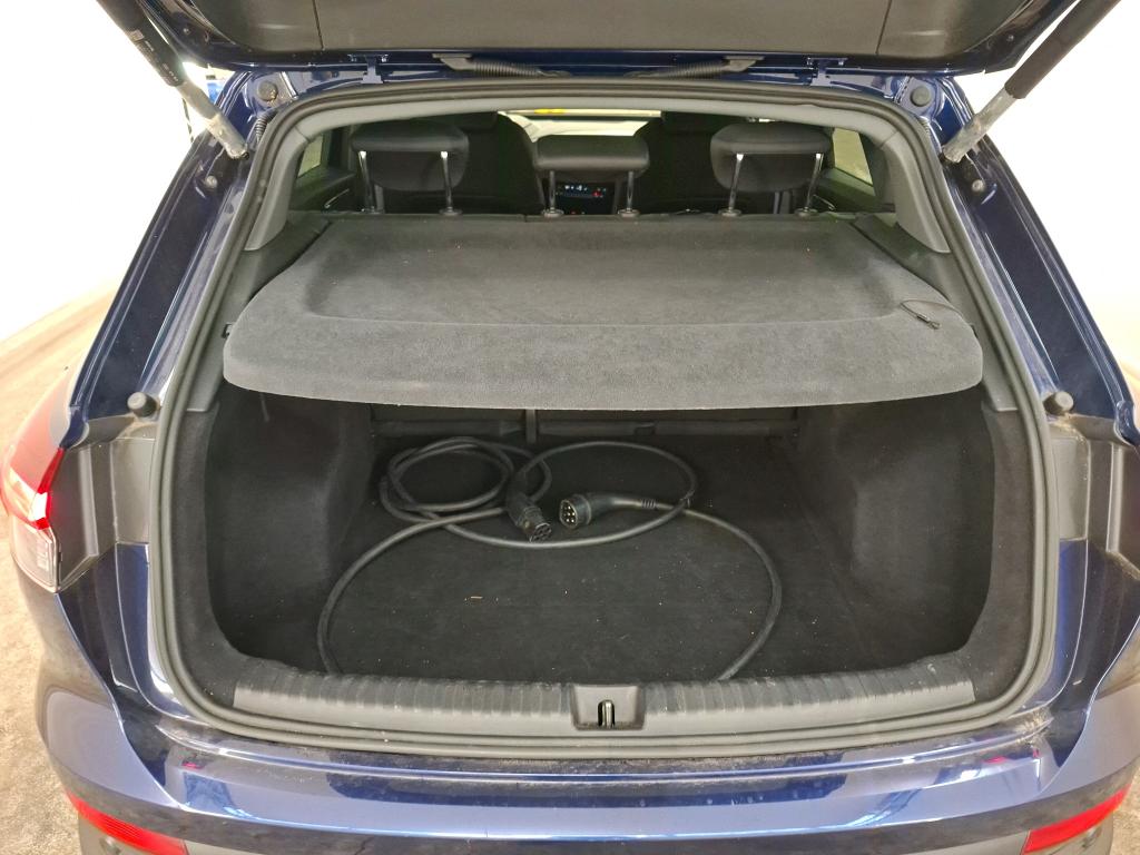 Photo 8 of Audi Q4 e-tron