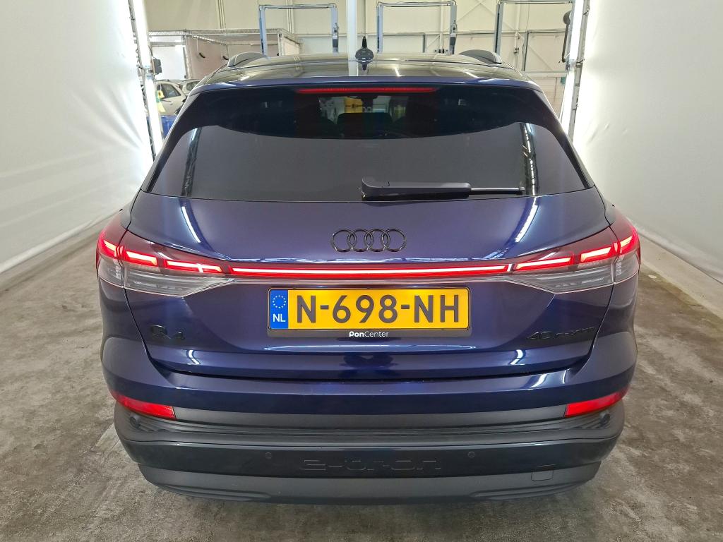Photo 10 of Audi Q4 e-tron