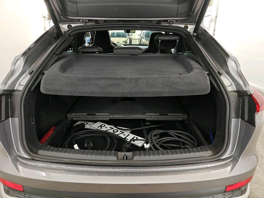 Foto 17 van Audi Q4 Sportback e-tron