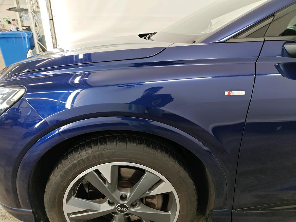 Photo 13 of Audi Q4 e-tron