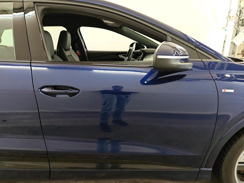 Photo 15 of Audi Q4 e-tron