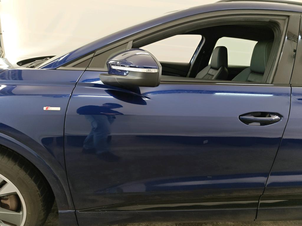 Photo 17 of Audi Q4 e-tron