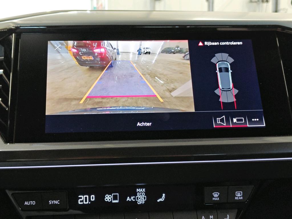 Photo 26 of Audi Q4 e-tron