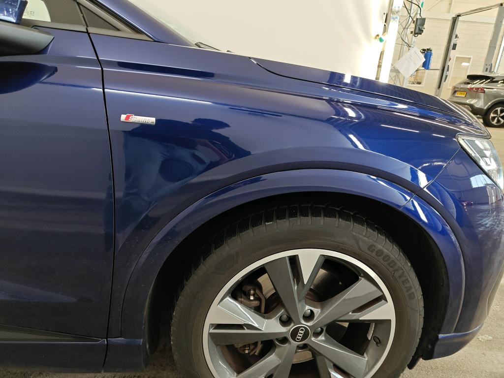 Photo 30 of Audi Q4 e-tron