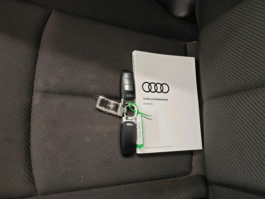 Foto 5 van Audi e-tron