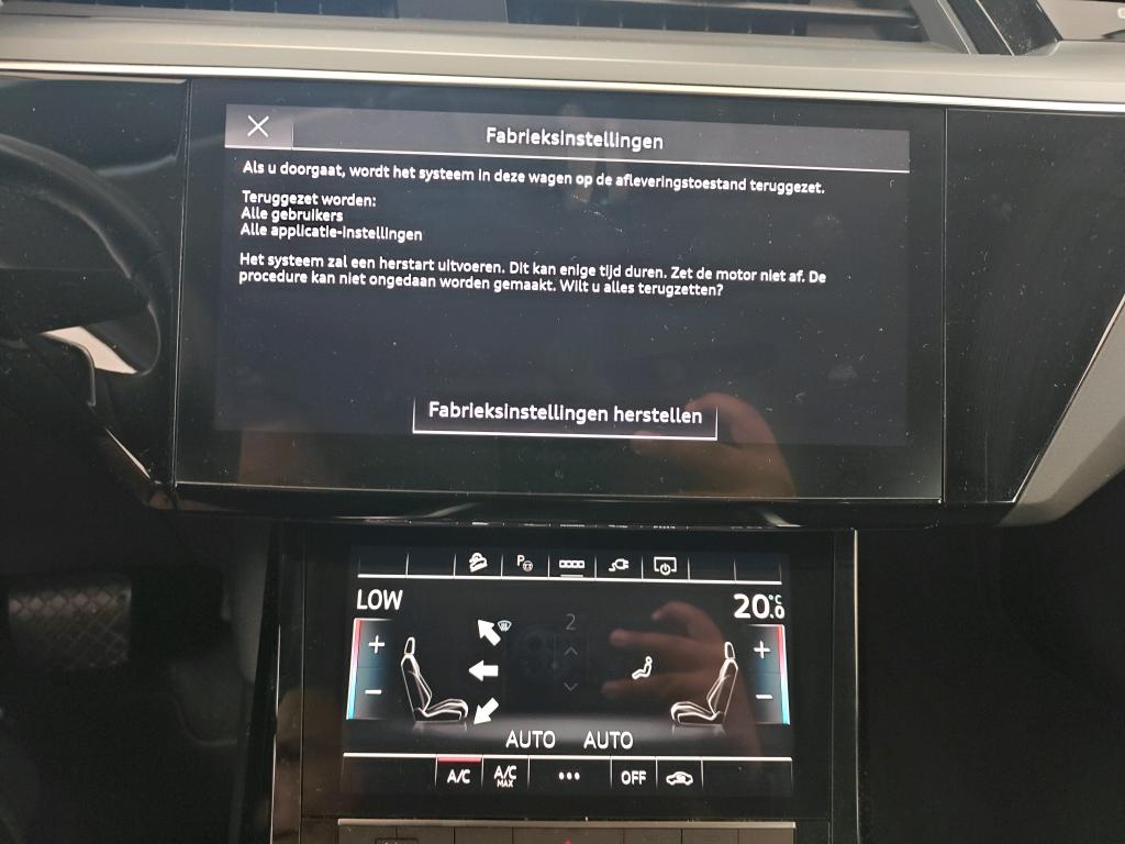 Foto 16 van Audi e-tron