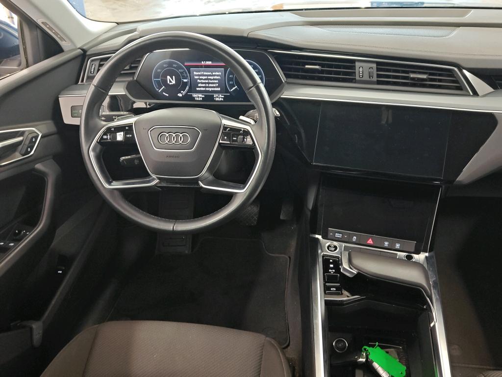 Foto 22 van Audi e-tron