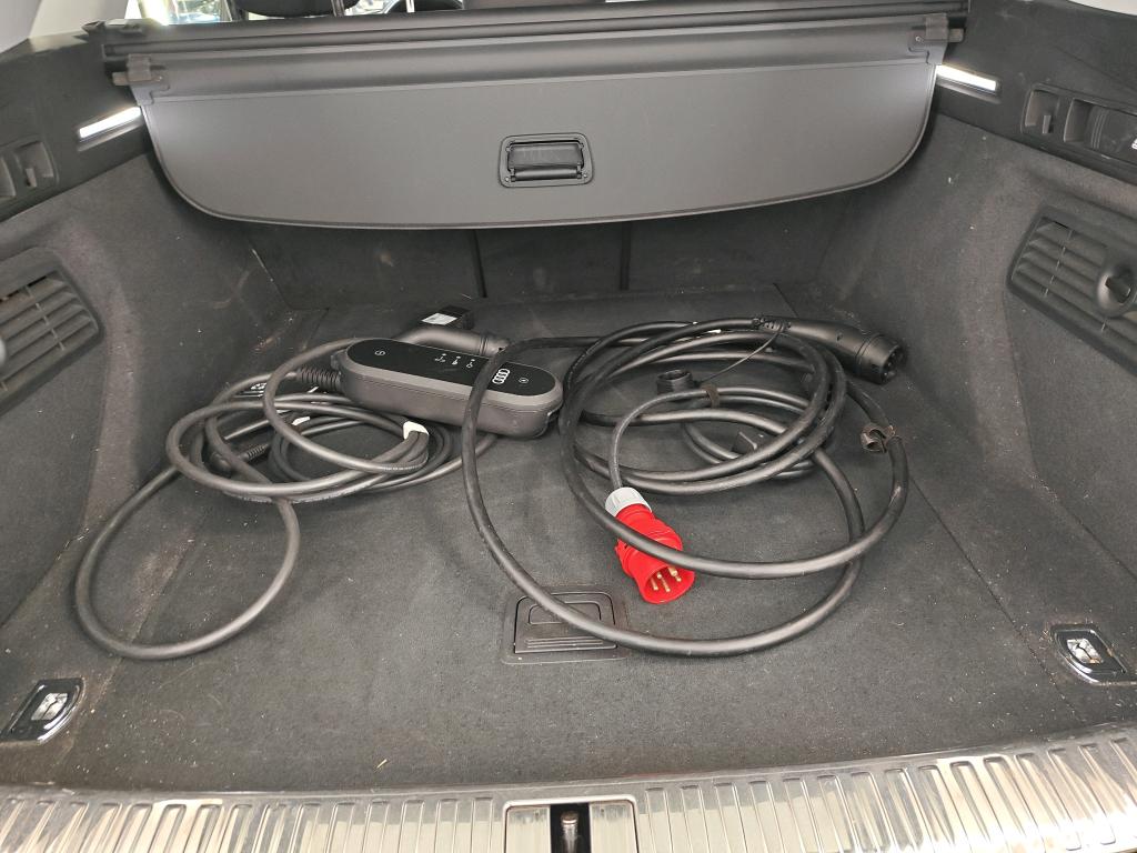 Foto 24 van Audi e-tron