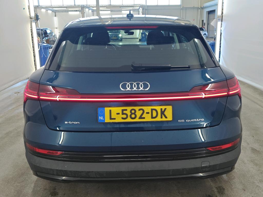 Foto 26 van Audi e-tron