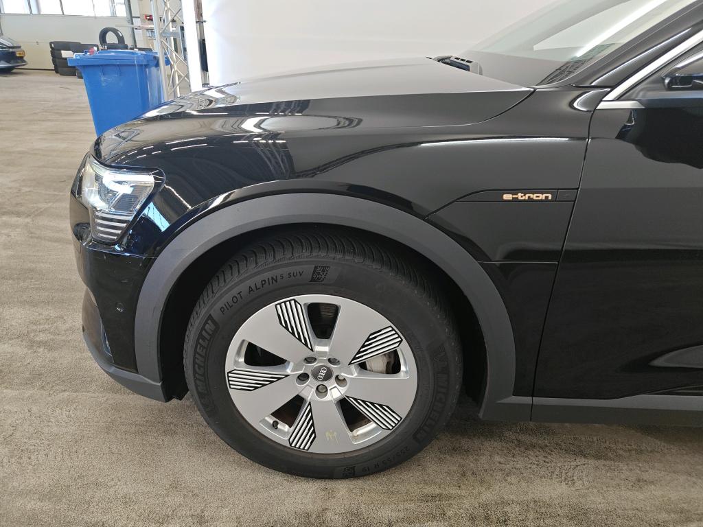 Foto 11 van Audi e-tron