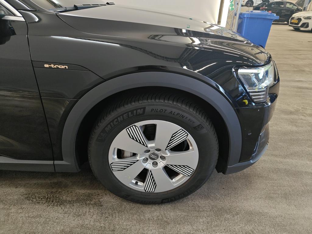 Foto 13 van Audi e-tron