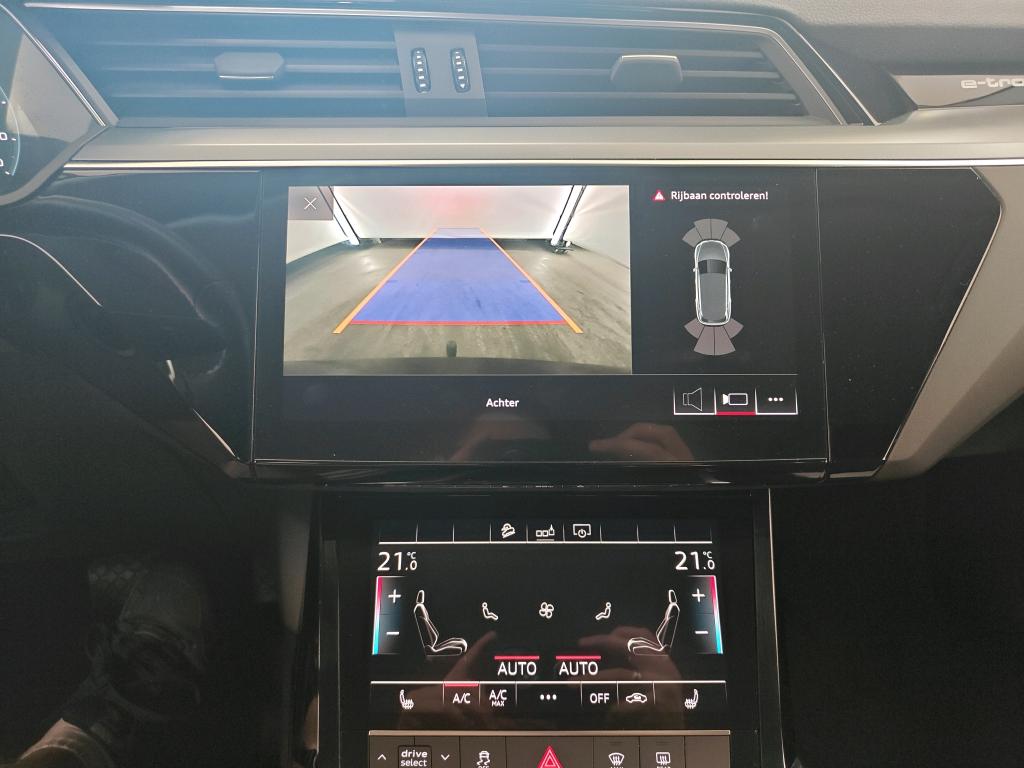 Foto 35 van Audi e-tron
