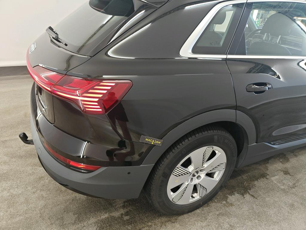 Foto 39 van Audi e-tron