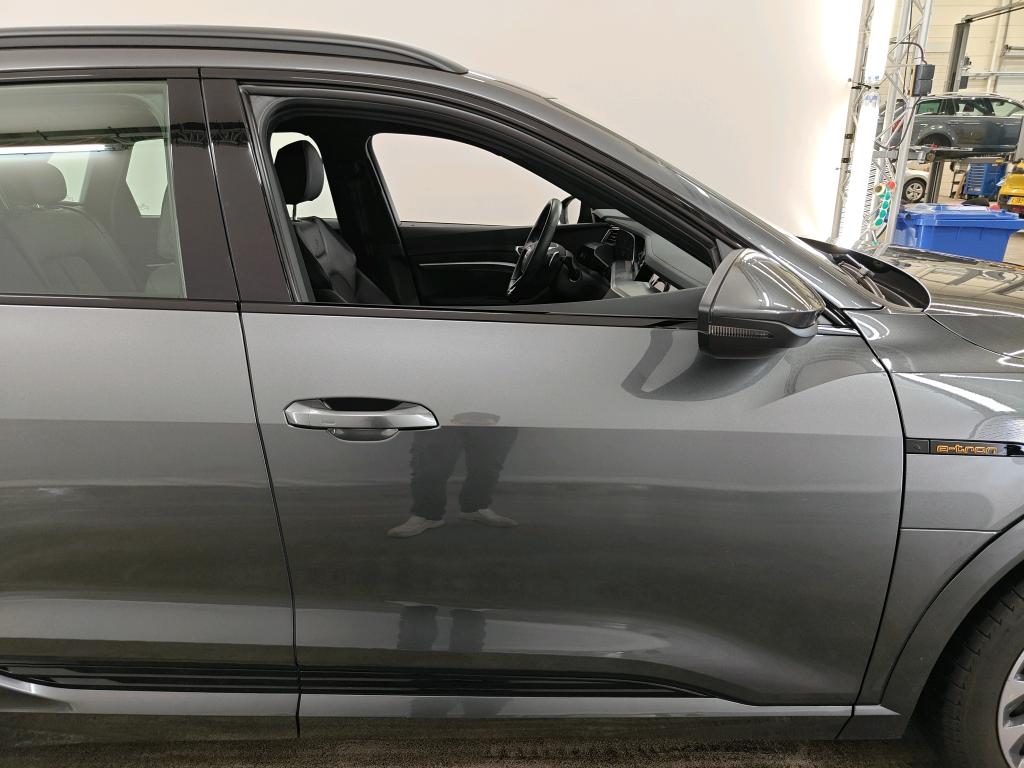 Foto 12 van Audi e-tron