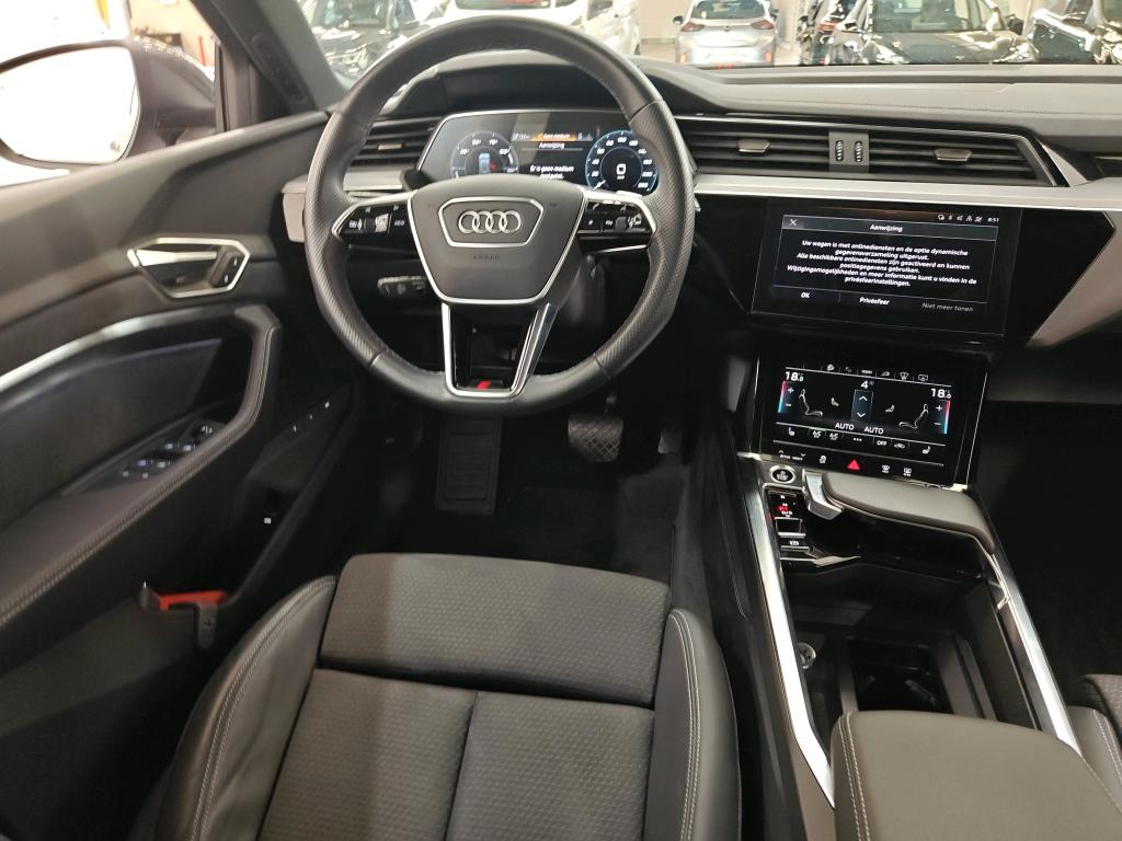 Foto 14 van Audi e-tron