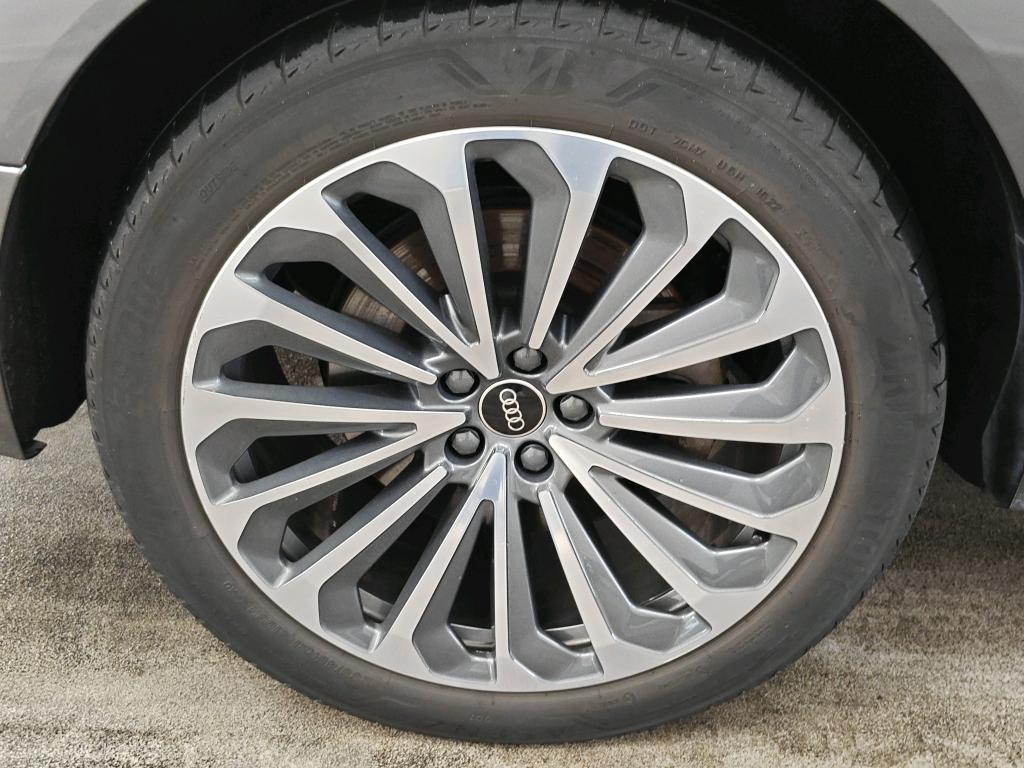 Foto 17 van Audi e-tron