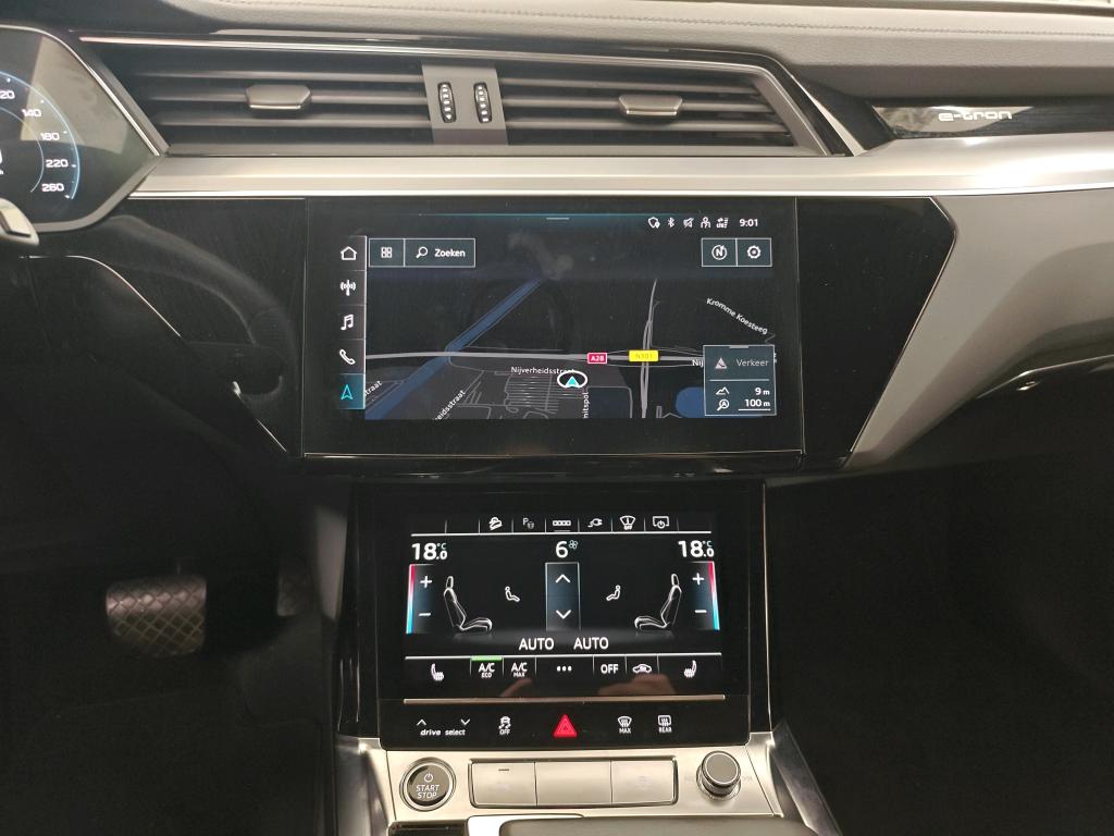 Foto 29 van Audi e-tron