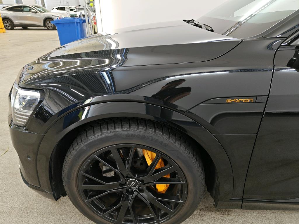 Foto 10 van Audi e-tron sportback