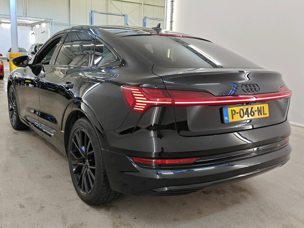 Foto 18 van Audi e-tron sportback