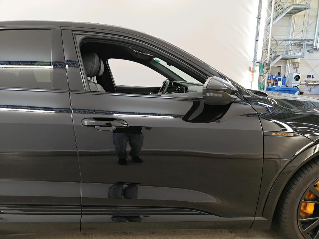 Foto 21 van Audi e-tron sportback