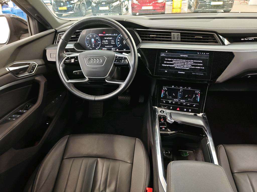 Foto 23 van Audi e-tron sportback