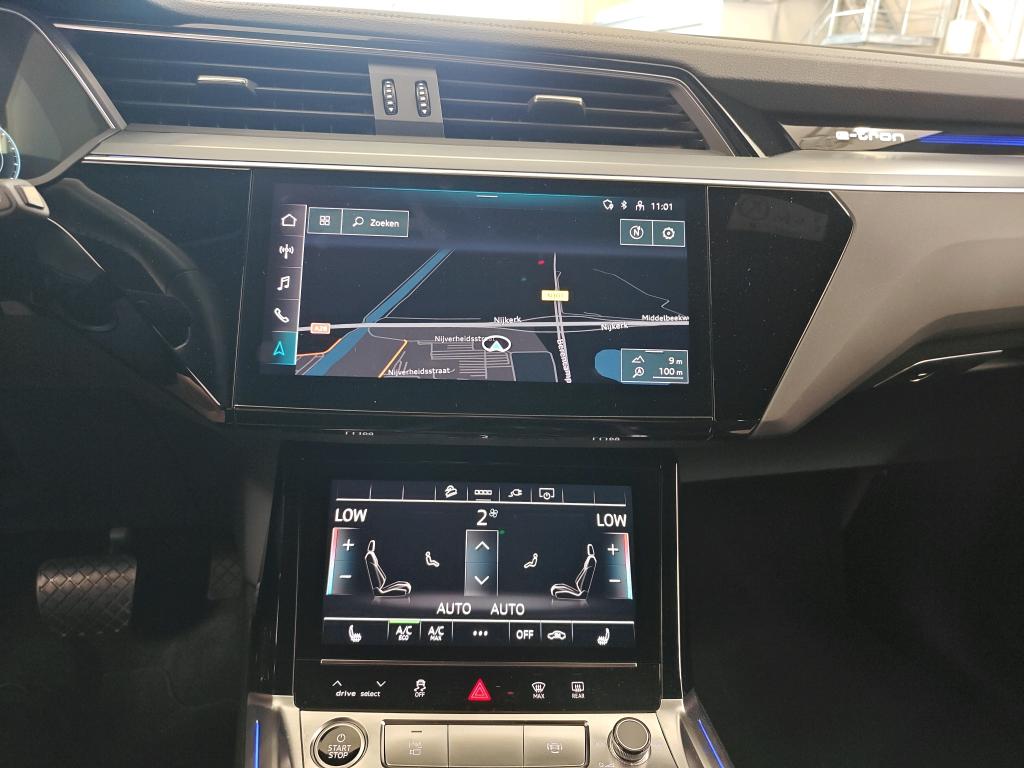 Foto 11 van Audi e-tron