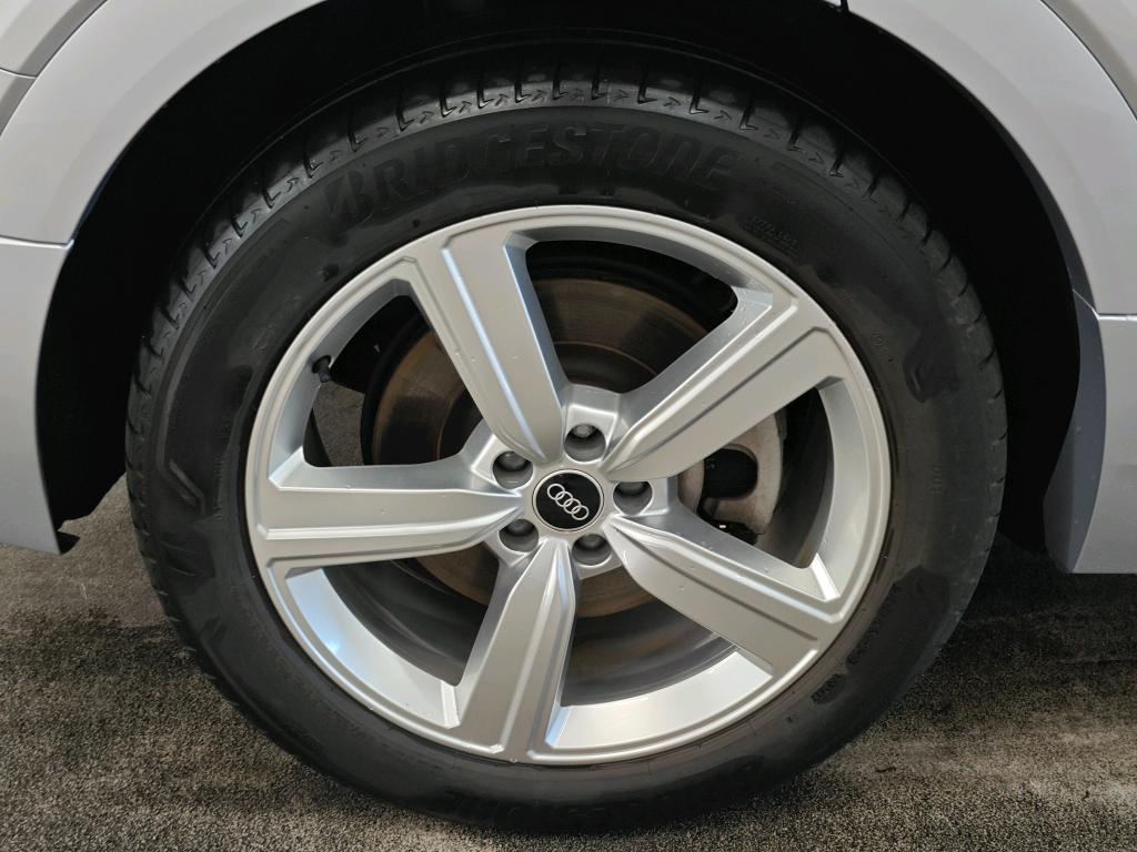 Foto 15 van Audi e-tron