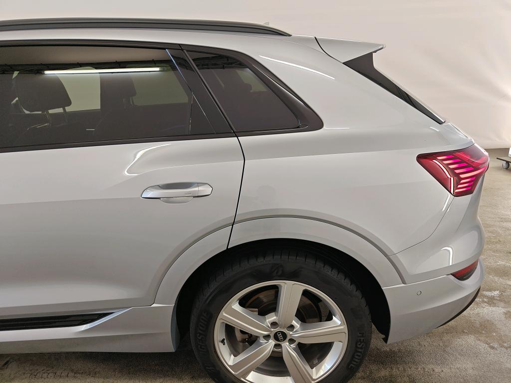 Foto 22 van Audi e-tron