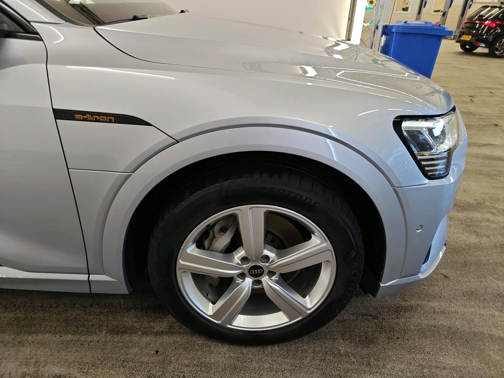 Foto 28 van Audi e-tron