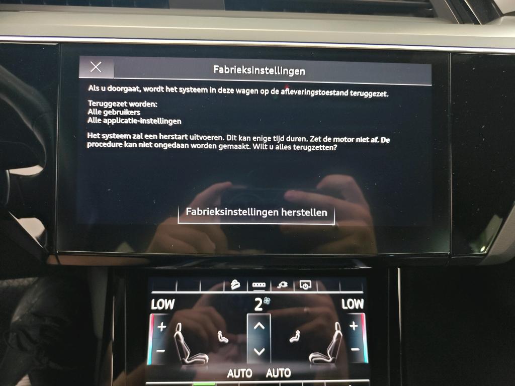 Foto 30 van Audi e-tron