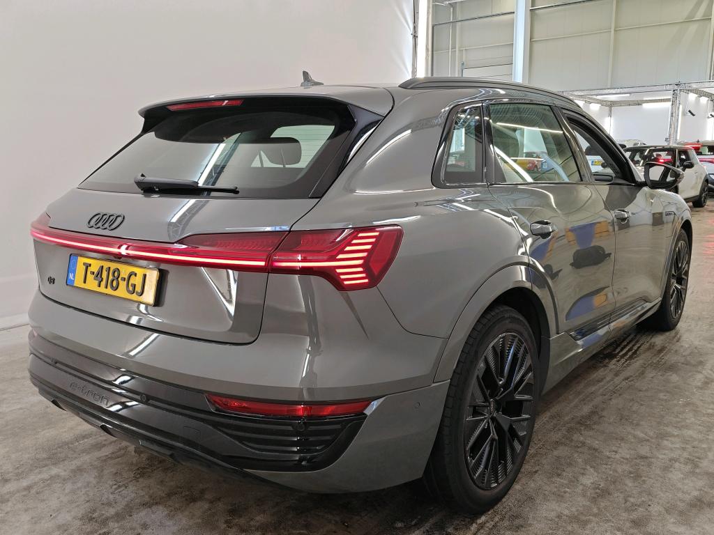 Foto 2 van Audi Q8