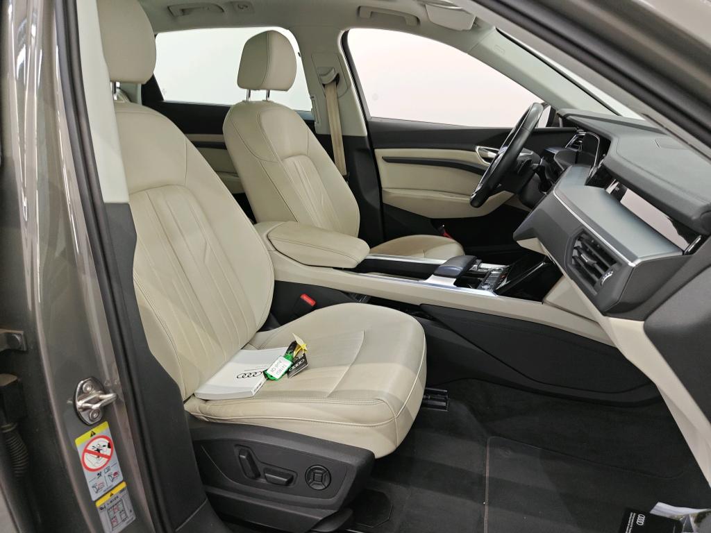 Foto 3 van Audi Q8