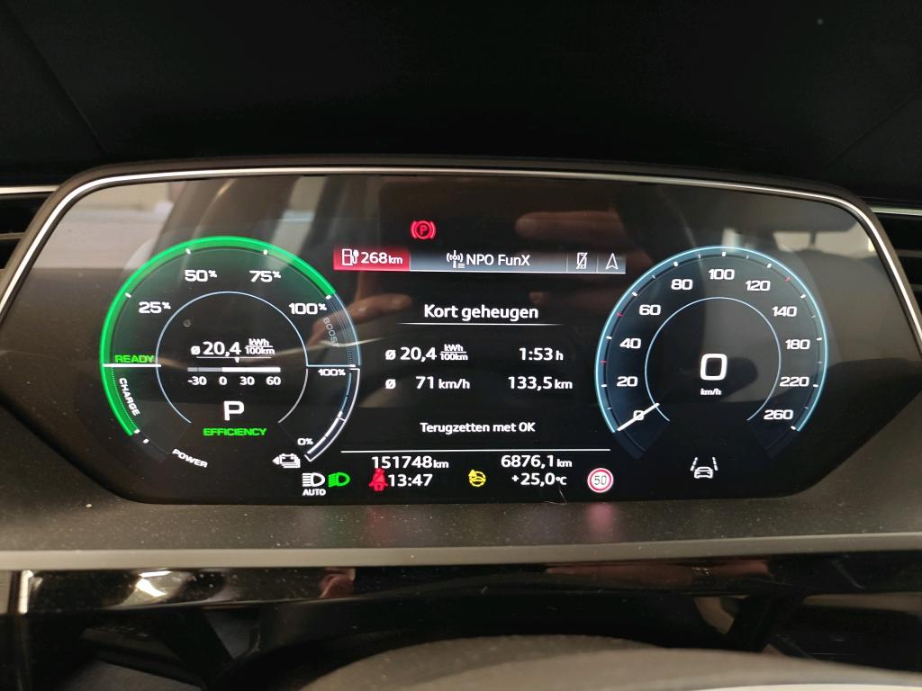 Foto 7 van Audi Q8