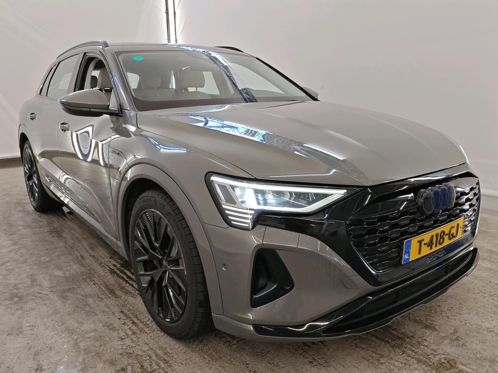Foto 20 van Audi Q8