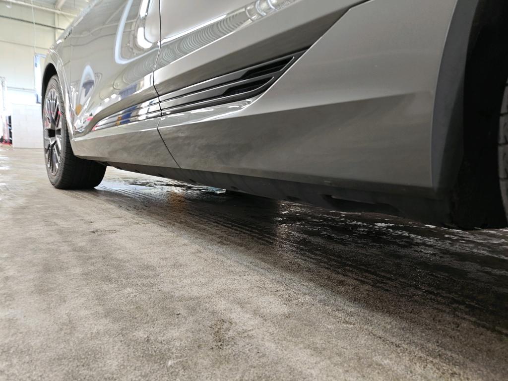 Foto 22 van Audi Q8